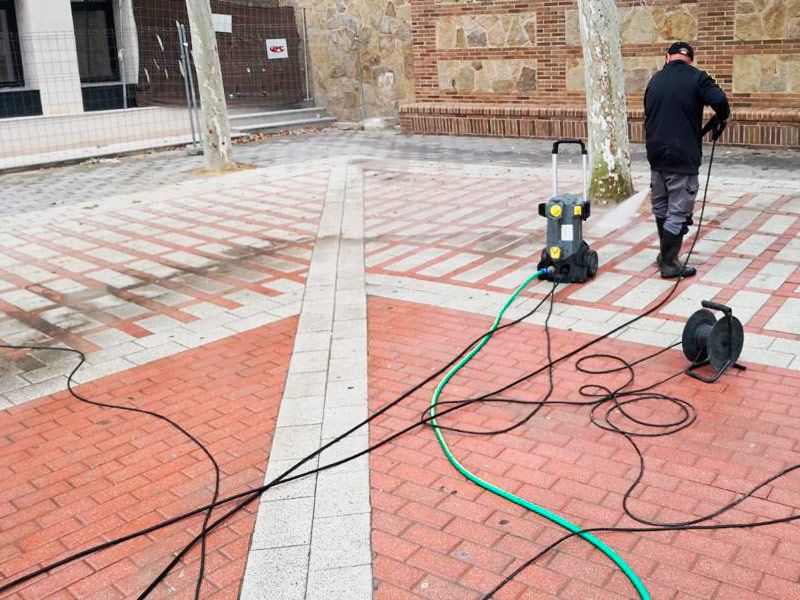 Limpieza con agua a presión con Luzsola